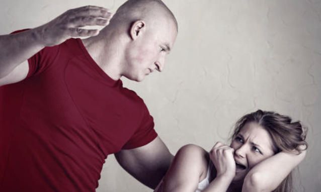 donnapicchiatadalmarito donna picchiata dal marito