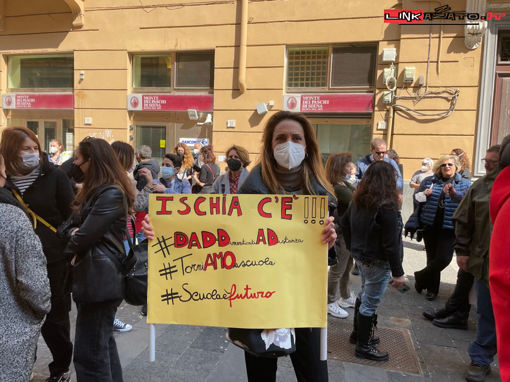 Scuola: manifestazione associazioni No DAD