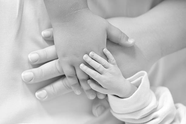 Congedo parentale paritario: miraggio italiano