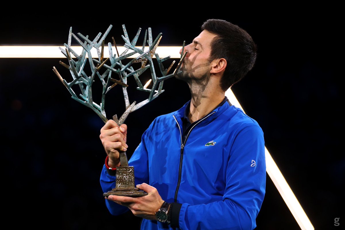 ATP Tour. Matteo Berrettini è nell'Olimpo del tennis mondiale. Nole Djokovc festeggia la quinta vittoria a Parigi Bercy.